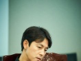 抓住救命稻草的野兽们