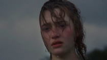 《理智与情感》片段 凯特·温丝莱特失恋雨中痛哭
