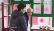 李晨北京四合院曝光价值或超9亿 李妈妈出镜迎客