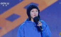 周迅与悬崖村小学孩子再相见回忆扶贫点滴 获赠祝福荷包