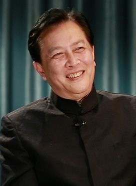 唐国强