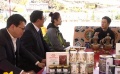 黃軒調(diào)研拉薩綠色健康產(chǎn)業(yè) 助力文化扶貧送電影進校園