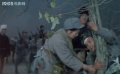 《三個(gè)失蹤的人》：軍伍情深！班長不回來傷員就抱著樹不肯走