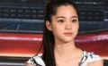 為了捏西西的小臉，李森假扮工作人員對(duì)保安說：這是我女朋友
