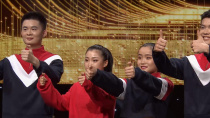 电影频道公益盛典 长春大学特殊教育街舞团表演《舞动青春》