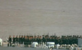 日本人的軍艦居然出現(xiàn)在上海碼頭，大批軍人高唱日本的軍歌