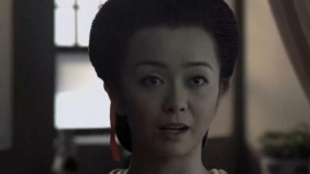 乾隆皇帝親臨，貪官李滿倉要將功贖罪時(shí)，大批倭寇沖入衙門