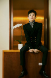 易烊千璽出席盛典 嚴謹解答飯圈用語“本命”