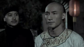 天地會(huì)將要刺殺的乾隆皇帝，卻在追查官員貪污的證據(jù)