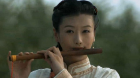 薛樹英被船上女子笛聲吸引，隨著笛聲到達(dá)勝芳與皇帝匯合