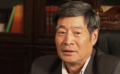 在改善百姓生活和資金短缺問(wèn)題上，70多歲的老書記這樣抉擇