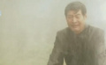廠長(zhǎng)為了電廠主廠房的資金冒雨騎自行車，結(jié)果太讓人心疼