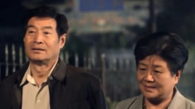 丈夫整天愁眉苦臉，媳婦想了解情況卻碰壁了，略施小計終成功