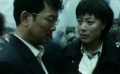 救援工作還在緊張進行著，百姓為解放軍送來了熱乎乎的飯菜