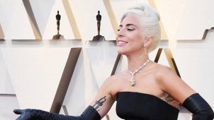 奥斯卡红毯Lady Gaga竟走保守风？走在时尚尖端的居然是TA！