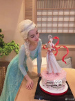 Angelababy慶生照cos冰雪女王 精致似芭比娃娃！