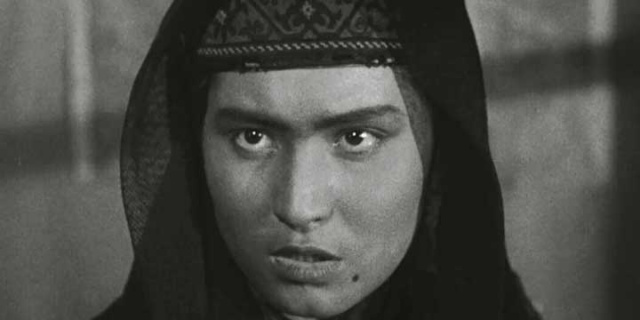 熟悉的旋律还有真假古兰丹姆 电影频道播出《冰山上的来客》