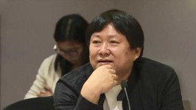 政协小组讨论会 霍建起 扎西达娃畅聊工匠精神和文化脱贫