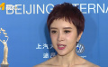 金巧巧亮相北影节闭幕式 抛弃形象全素颜出演《忠爱无言2》