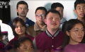 電影成為他們心中的那道光！ 志愿者為盲人朋友放映電影