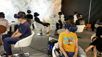 北影节《家在兰若寺》备受追捧 看VR电影什么感觉？