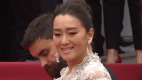 第72届法国戛纳电影节开幕 中国影人巩俐刘涛红毯争艳
