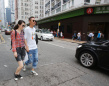 張丹峰洪欣現(xiàn)身香港街頭 受訪恩愛如初稱：沒事了