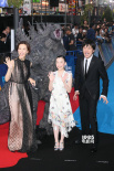 《哥斯拉2》日本举行首映礼 章子怡美艳成焦点