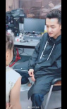 网友六一直播偶遇胡歌 网红滤镜下竟然长这样！