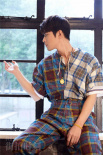 陳學(xué)冬時(shí)尚寫真釋出 演繹撞色疊搭不拘一“格”