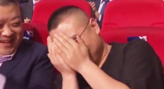 岳云鵬獲最受傳媒關(guān)注男主角 “圓夢”喜提電影榮譽(yù)嬌羞捂臉