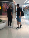 网友青岛偶遇黄渤晒照 二胎女儿近照罕见曝光