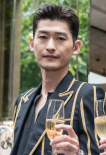 張翰近照曝光 油頭搭配胡茬新造型盡顯成熟滄桑