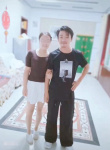 王宝强母亲去世后近照曝光 身形消瘦笑容苦涩