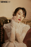 柳巖最新美艷寫真曝光 白色透視蕾絲長裙秀美背