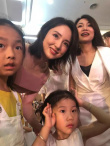 神清氣爽！董璇離婚后首現(xiàn)身 笑容滿面如獲新生
