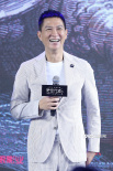 “使徒三人组”合体抓娃娃 续集上演“生死恋”