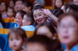 霍思燕帶兒子嗯哼看魔術(shù)表演 同場(chǎng)帶娃居然還有她
