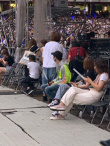 王俊凱現(xiàn)身五月天演唱會 臺下舉熒光棒認(rèn)真應(yīng)援