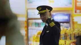 《中国机长》曝“三大机场”特辑