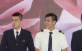 《中國機(jī)長》萬米高空首映  眾主創(chuàng)向英雄楷模致敬