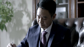 電影《步步為營(yíng)》曝預(yù)告 權(quán)錢內(nèi)幕步步驚心
