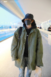 王源现身东京将录制新节目 渔夫帽厚外套包裹严实