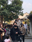吻戏来了！《余生》杨紫肖战情侣装 牵手约会亲吻