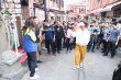金鸡来敲门：王宝强跳《唐探》舞 体验鼓浪屿文化