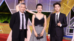 徐克、李冰冰、鹿晗亮相紅毯 黑白搭配頗顯從容