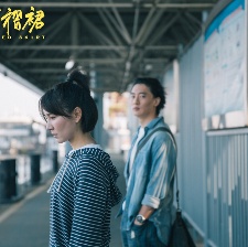 藍(lán)色百褶裙