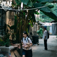 藍(lán)色百褶裙