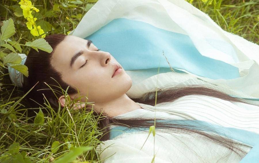 56岁的叶童评价于朦胧:时隔27年,这个许仙更有