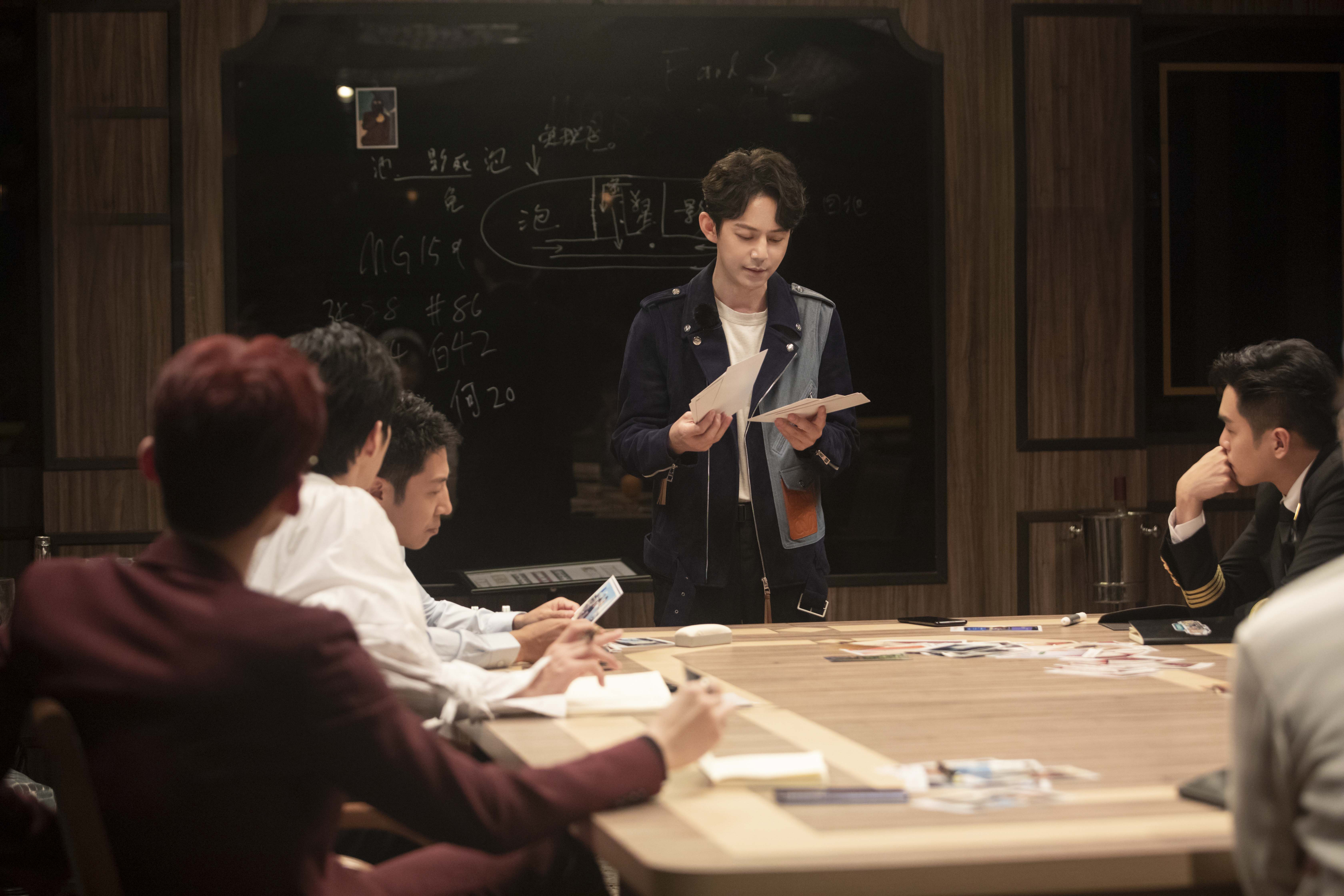 明星大侦探白敬亭超强推理引热议高能与爆笑迭起